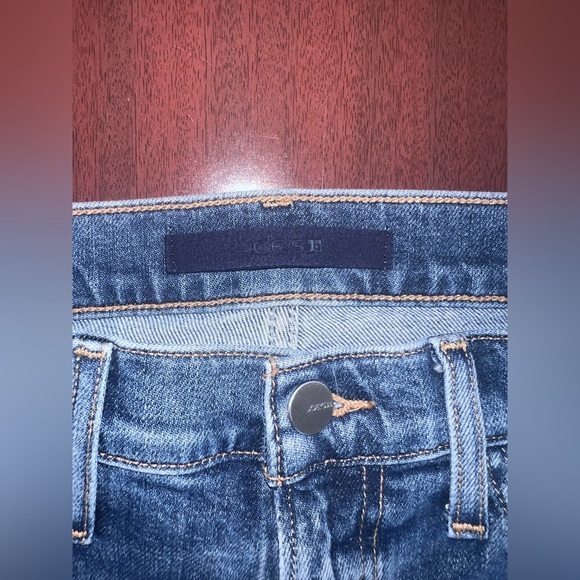 Joe's Jeans The Lara Mid Rise Cigarette Jeans - Picture 5 of 8